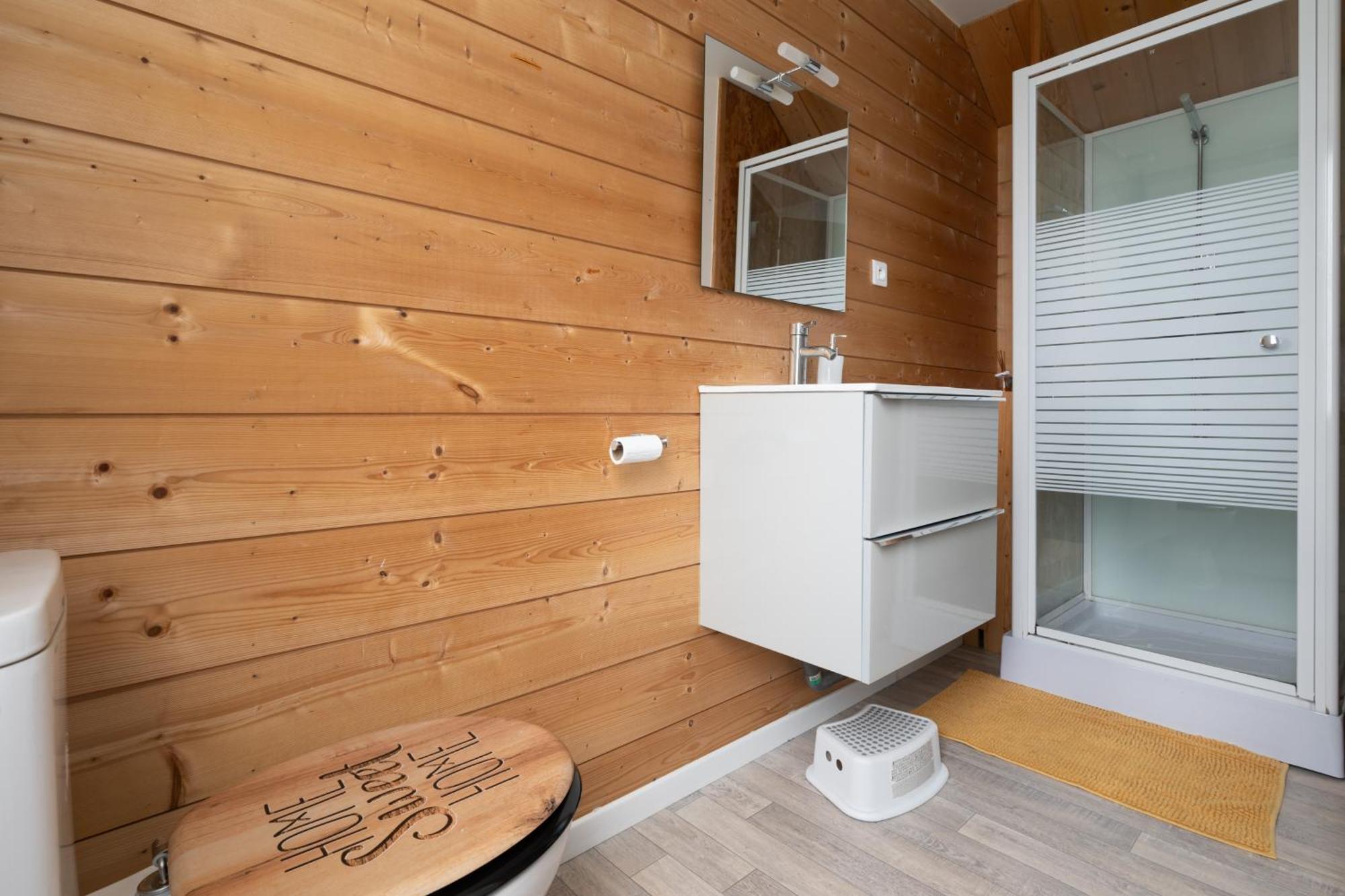 Le Reflet Des Pyrenees Apartment Bagneres-de-Bigorre Exterior photo